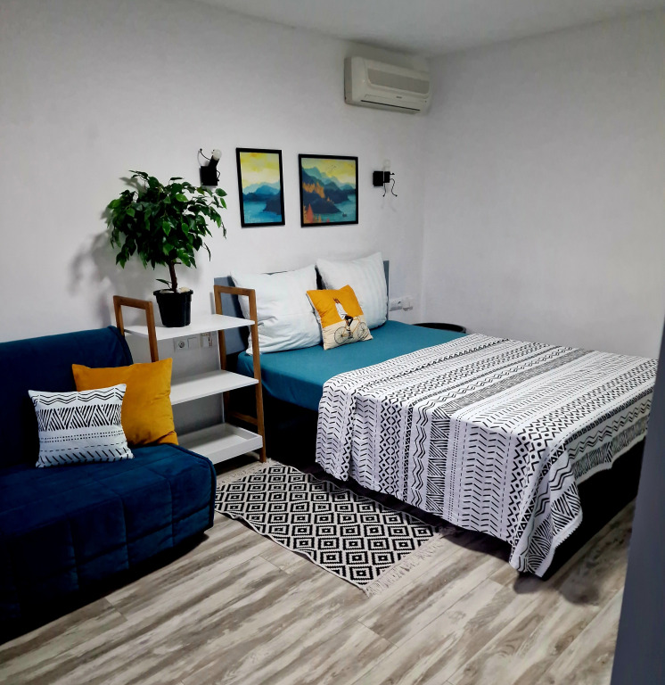 Апартаменты с 2 комнатами с балконом в Донецк