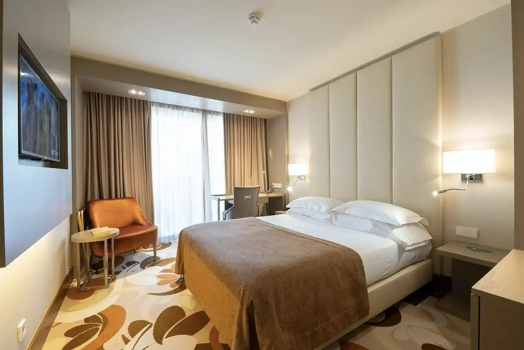 Superior Double room (full double bed)