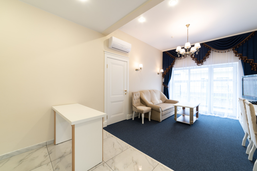 Angelskaya Hotel Room Type - 2-room Presidential Double Apartment full double bed