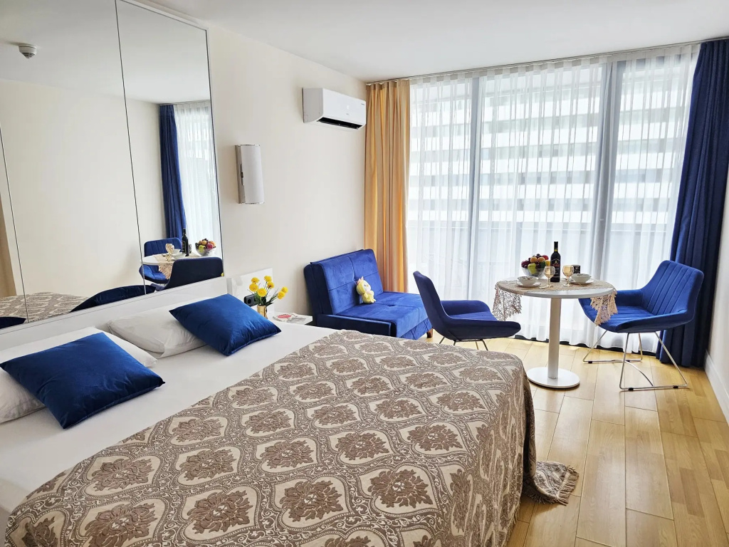 Апартаменты 24 Home Batumi 3716 на первой линии Черного моря — фото