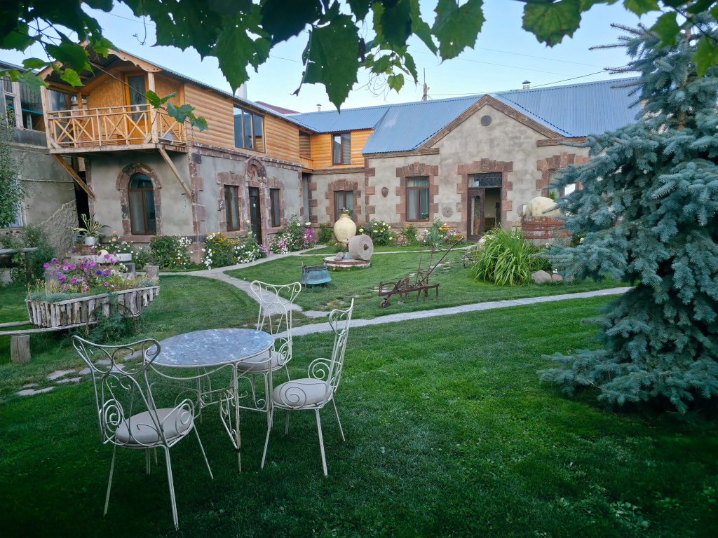 Atsarat Guest House
