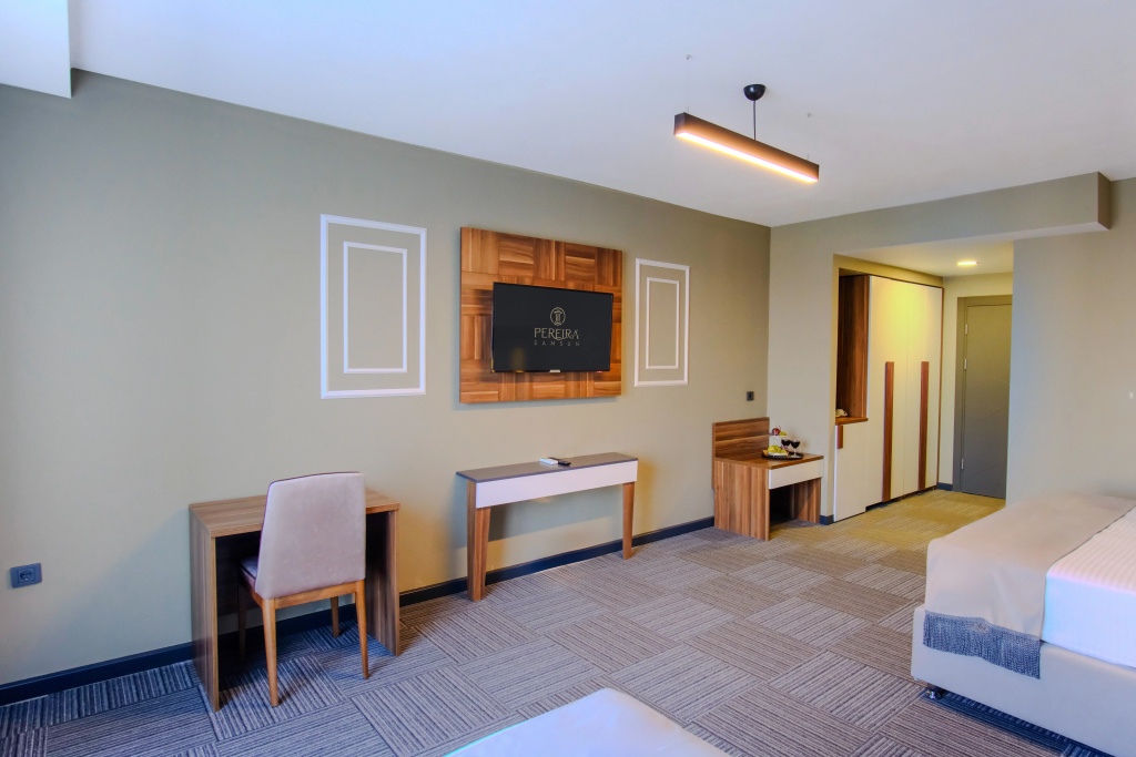 Deluxe Triple Family room