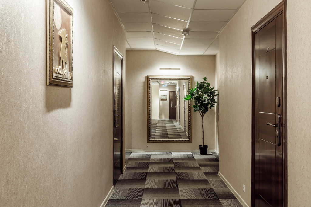 Lobby & Reception