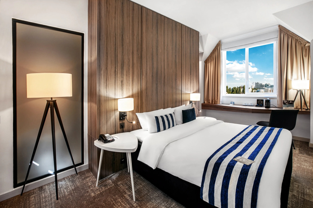 Mercure Voronezh Hotel Room Type - Double Suite full double bed