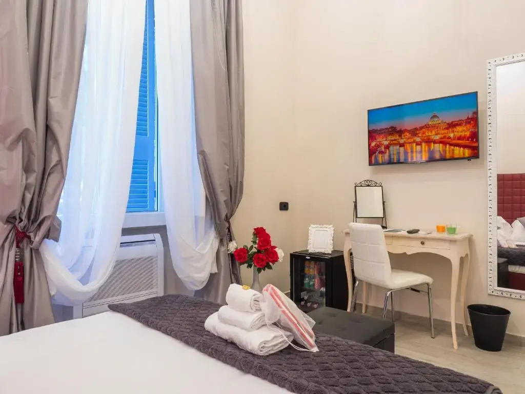 Classic Double room (full double bed)