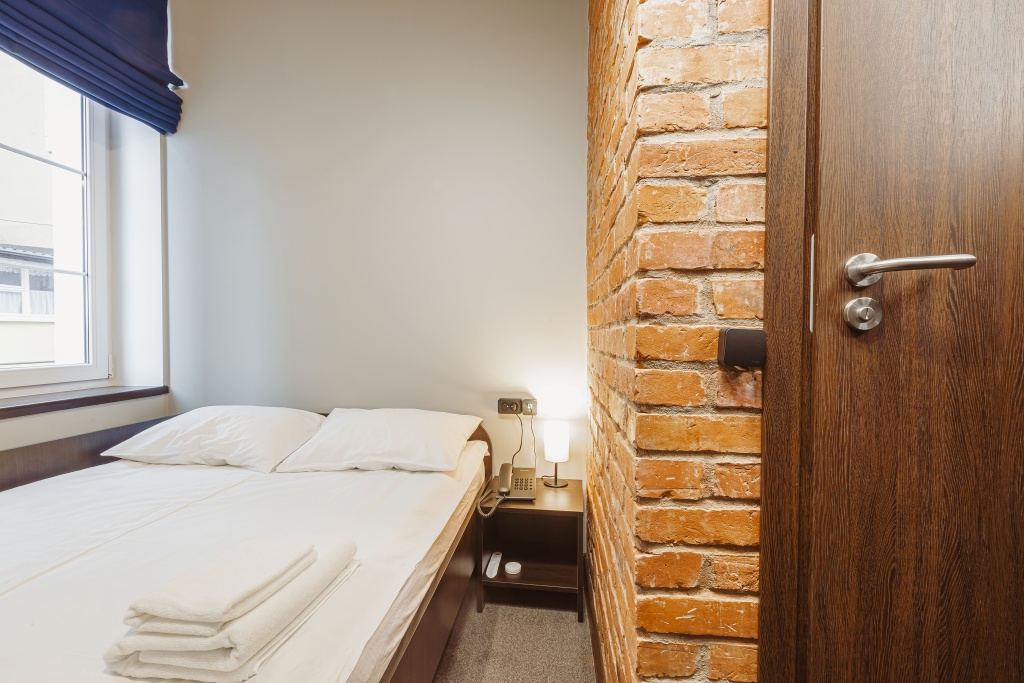 Kopernik Hotel Room Type - Economy Double room full double bed