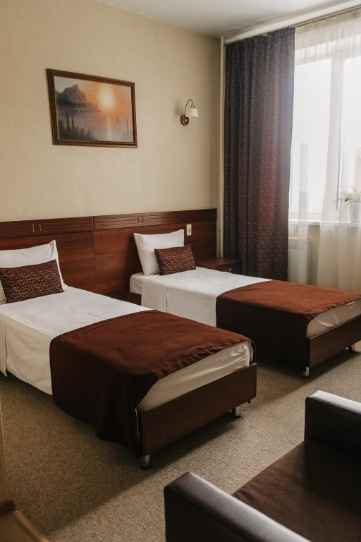 Standard Double Suite with courtyard view (twin beds)