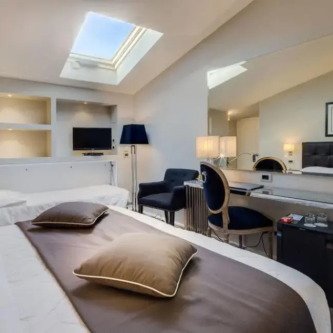 Triple room