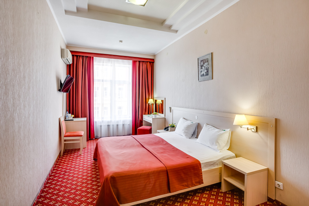 Park City Hotel Room Type - Standard Double room full double bed