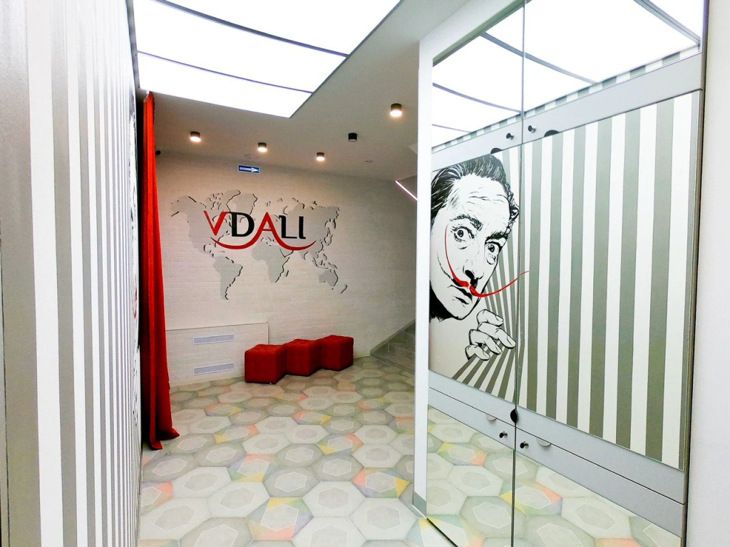 Хостел Poshtel VDali — фото