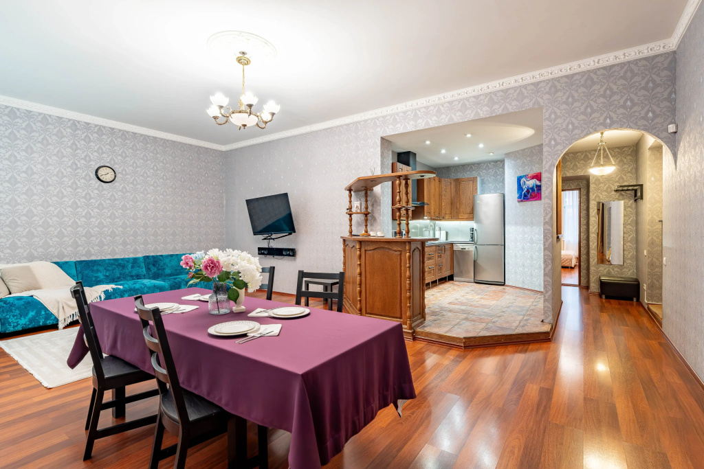 Апартаменты Sergeew Apartments Трехкомнатный Шик на Чехова 11 13 — фото