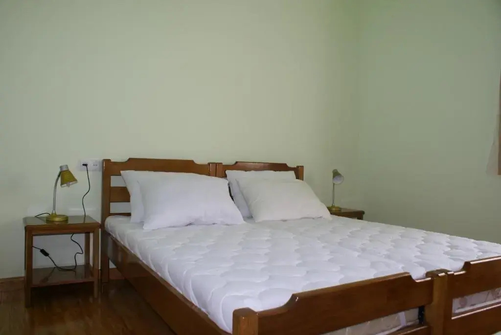 Comfort room with garden view