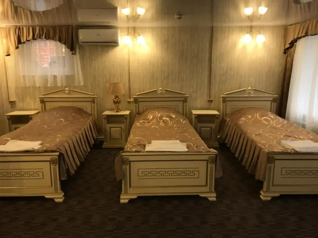Triple room