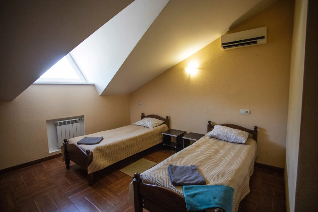 Двухместный номер Comfort 2 отдельные кровати в Тройка
