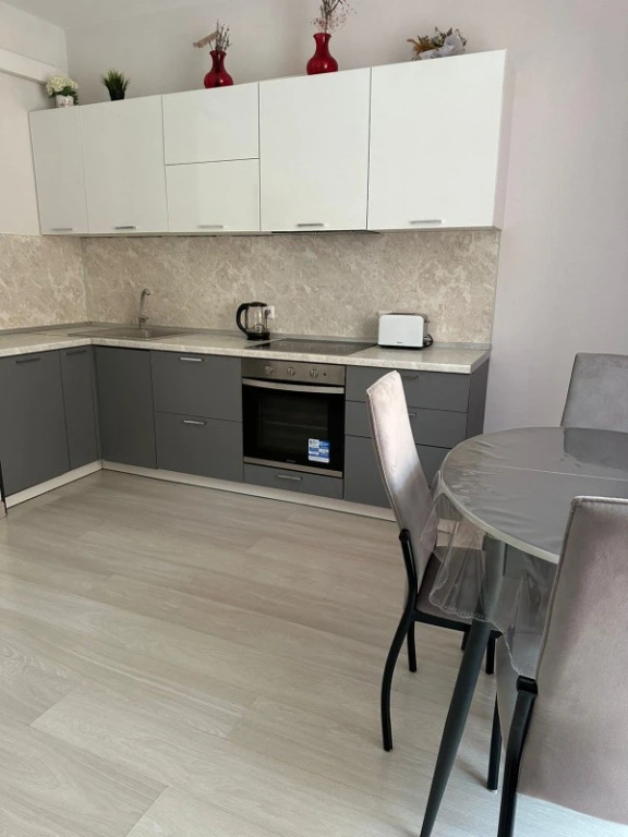 U Metro Flat — 2