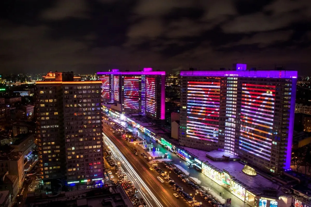 Квартира GM Apartments в стиле Рок-н-ролл с видом на Кремль — фото