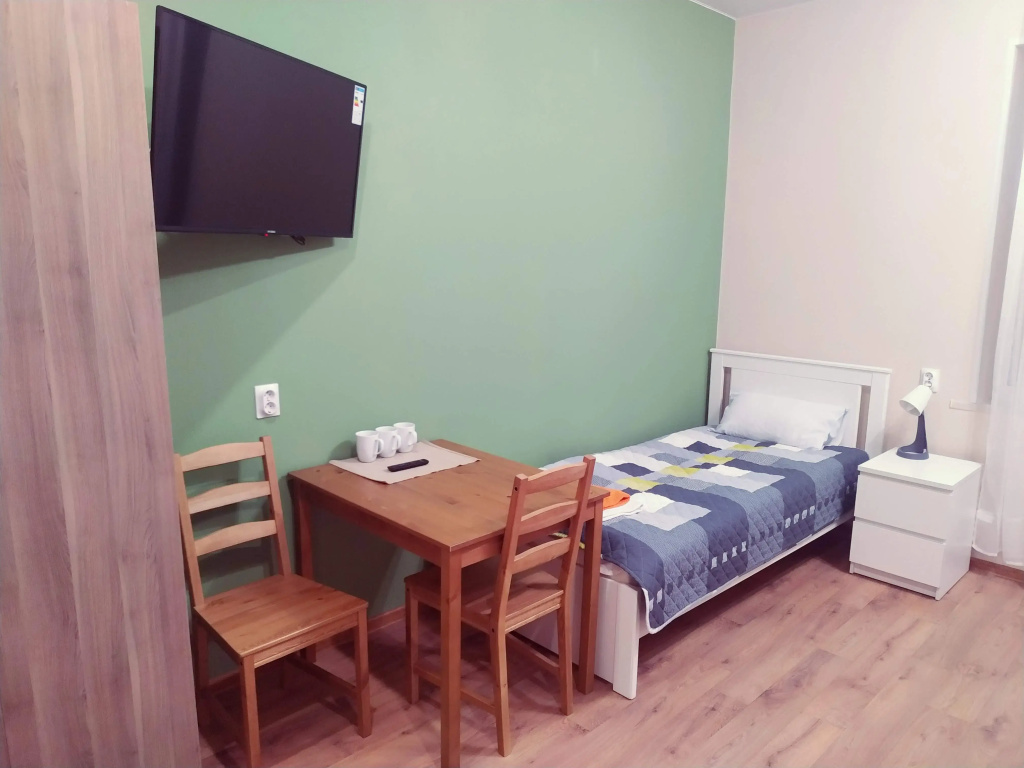 Standard Triple room with park view