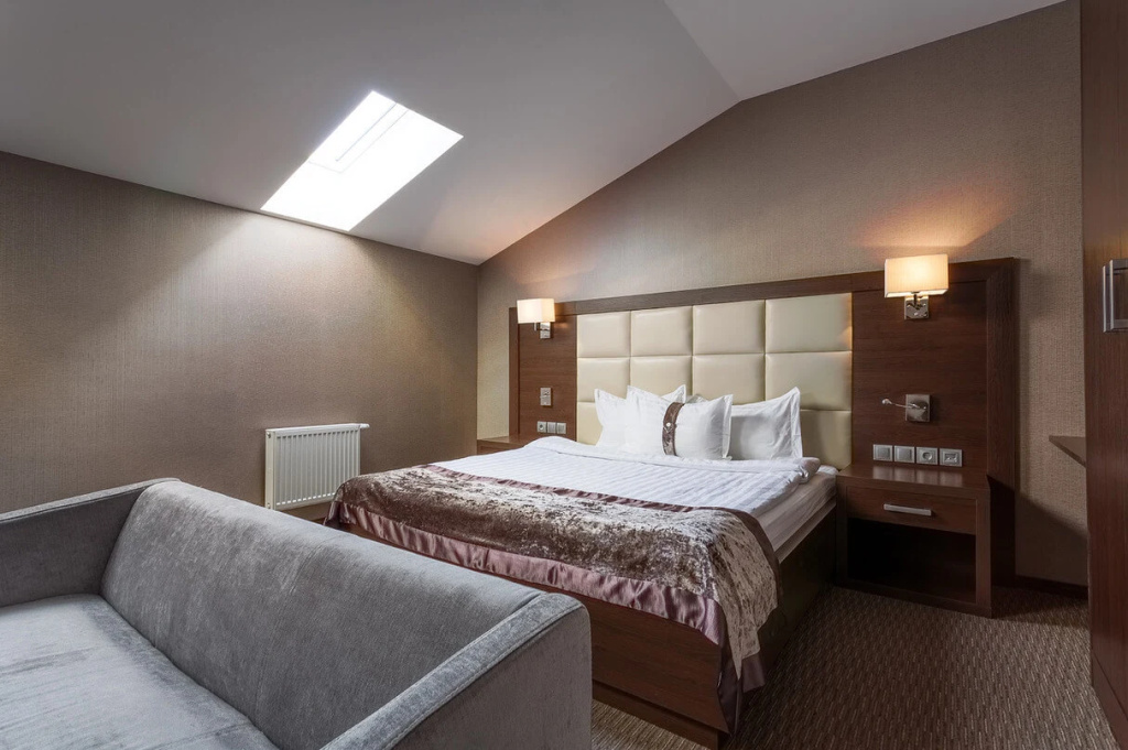 Ariya SPA Hotel Room Type - Standard Double Attic room full double bed