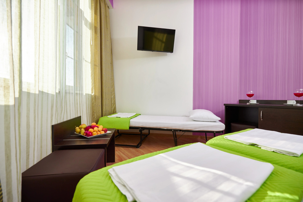 Family Double room with sea view (full double bed)