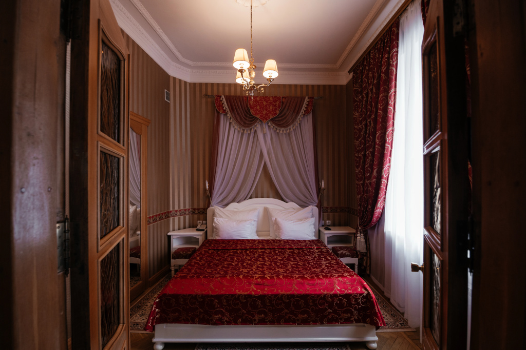 Inturist Hotel Room Type - Double Suite full double bed