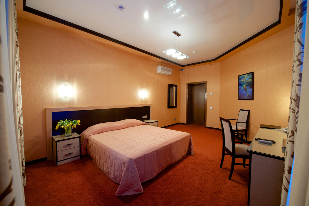 City Park Hotel Room Type - Double Suite full double bed