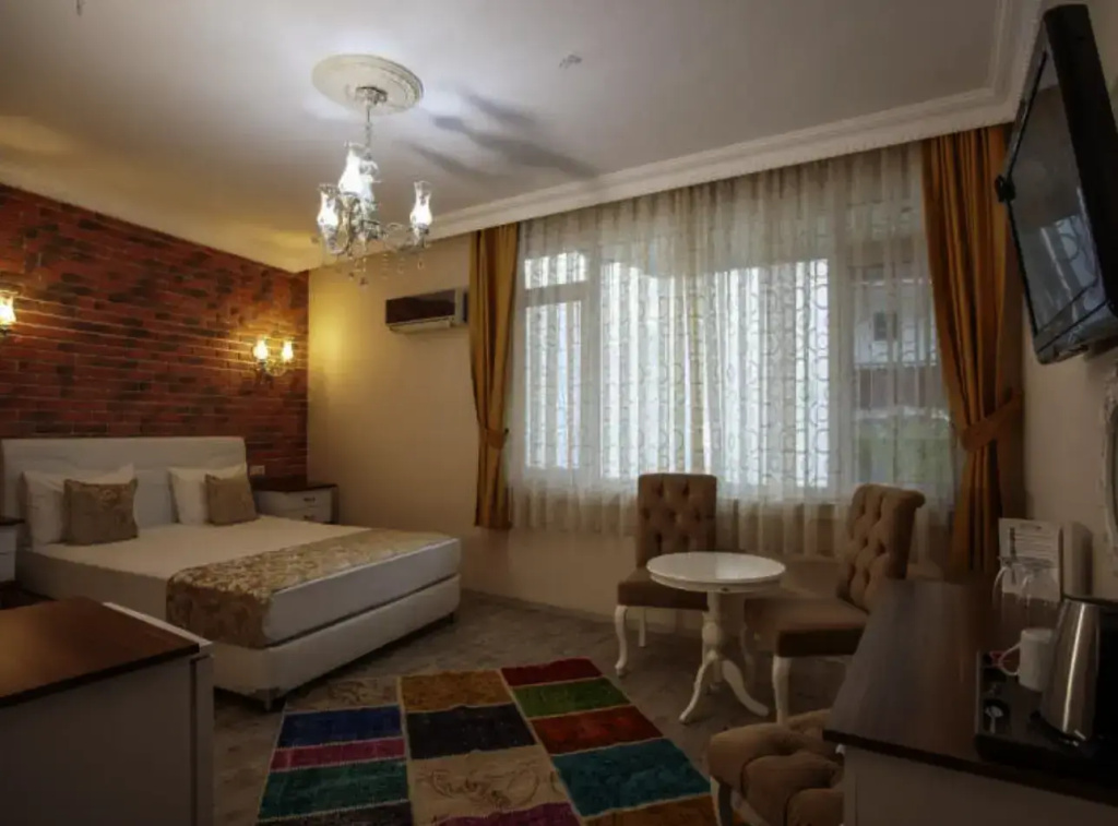 Standard Double room (full double bed)
