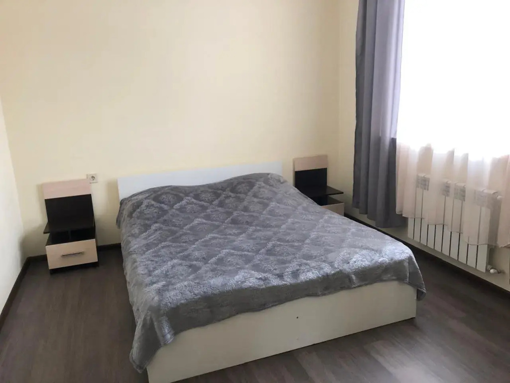 Коттедж с 6 комнатами в Елена