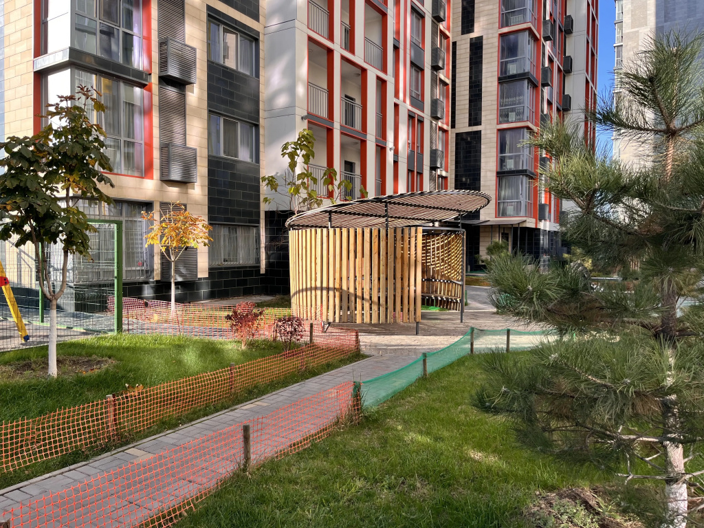 Studiya Raimbek 8-30-1& Pityevaya Voda Flat