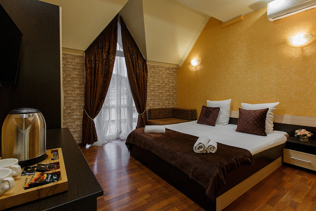 Superior Triple room with view