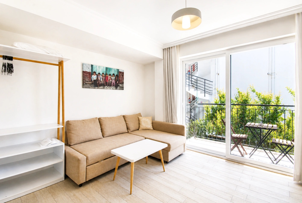 Deluxe Double room (full double bed)
