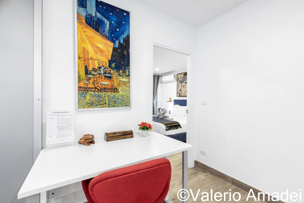 Люкс с 2 комнатами с балконом и с красивым видом из окна в Апартаменты OMNIA  Phuket - Waterfront Karon