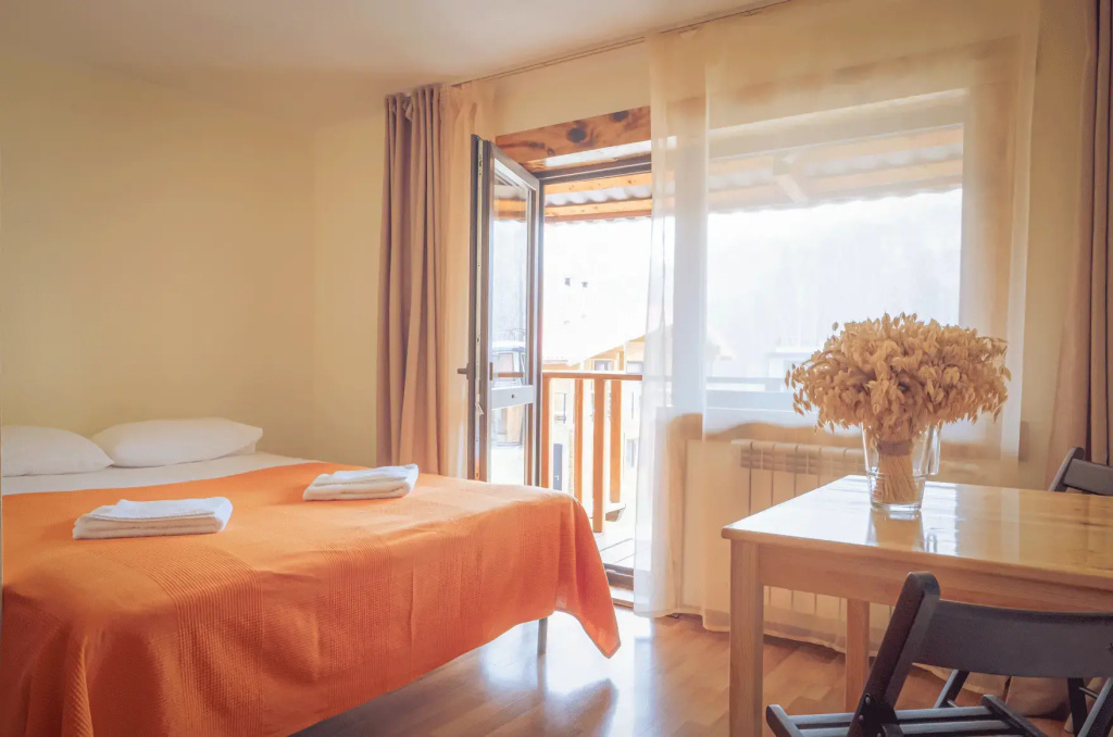 Standard Double room with balcony and with view (full double bed)