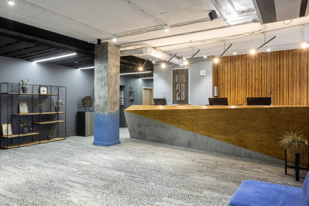 Lobby & Reception