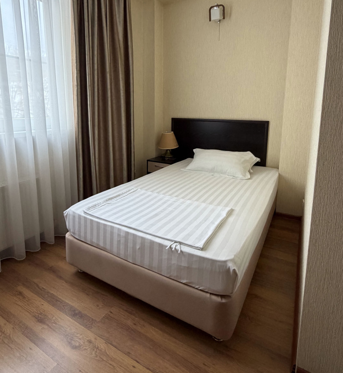 Single room (single bed)