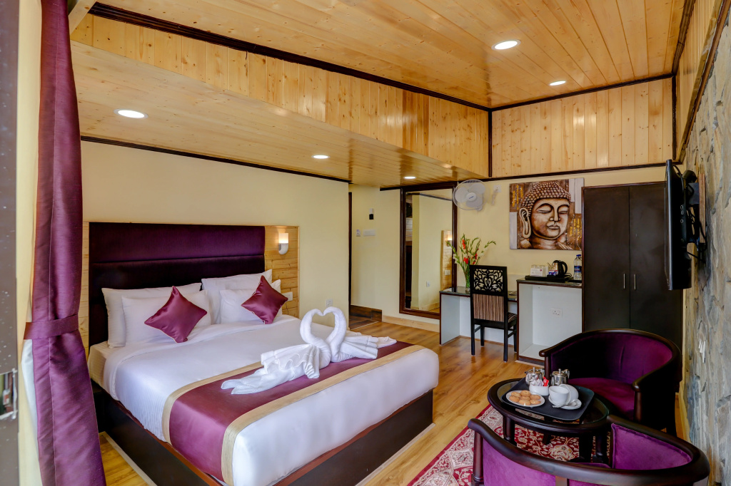 Standard Double room (full double bed)