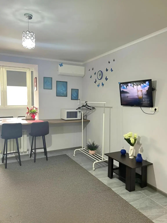 Квартира Уютная просторная Евродвушка с видом на гору - фото 7