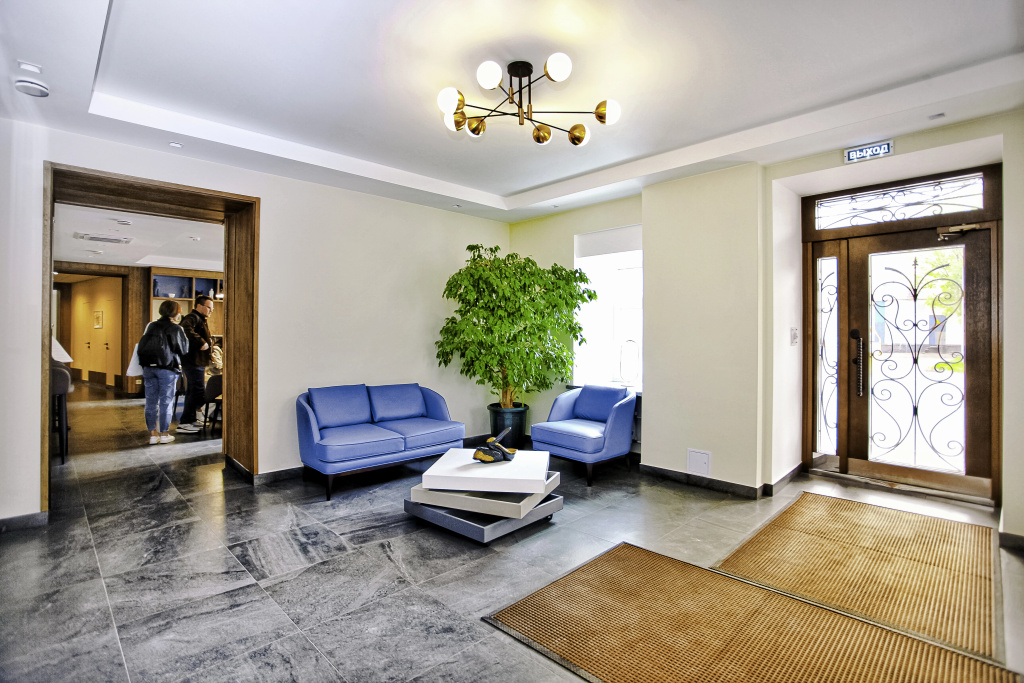 Lobby & Reception