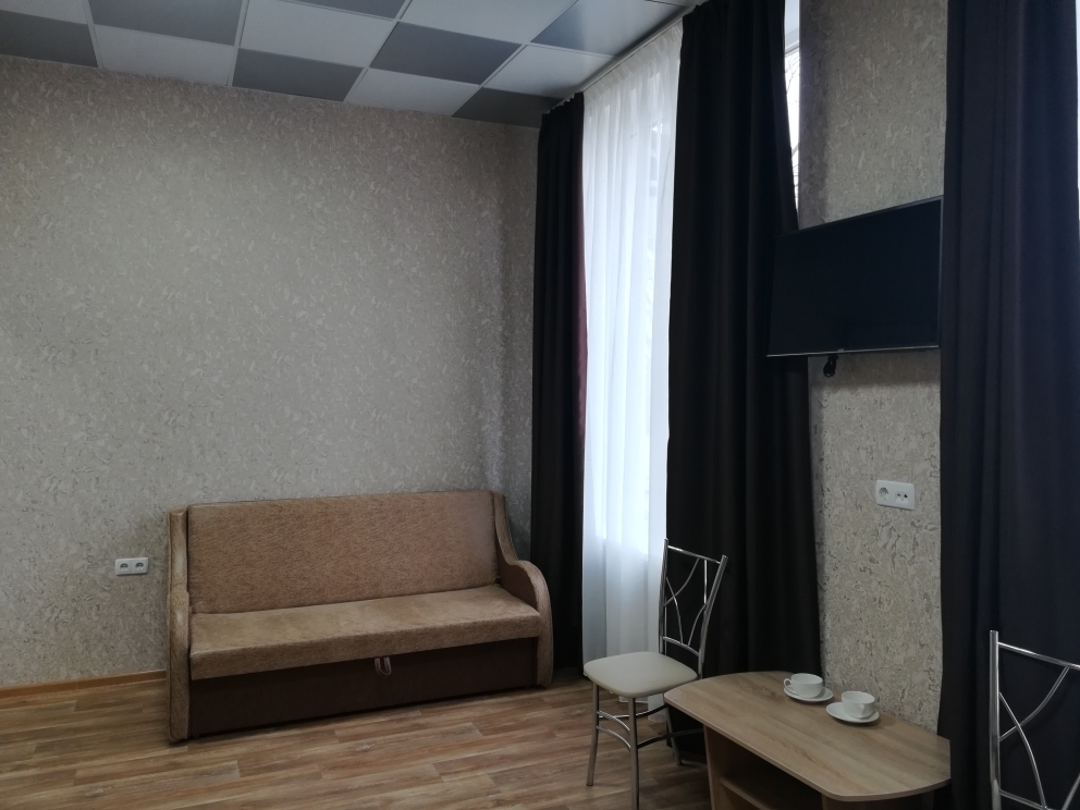 бахчисарай снять жилье посуточно. алушта ул партизанская 15. горец крым многоречье. уютный дворик крым песчаное. отель ивушка краснодар.