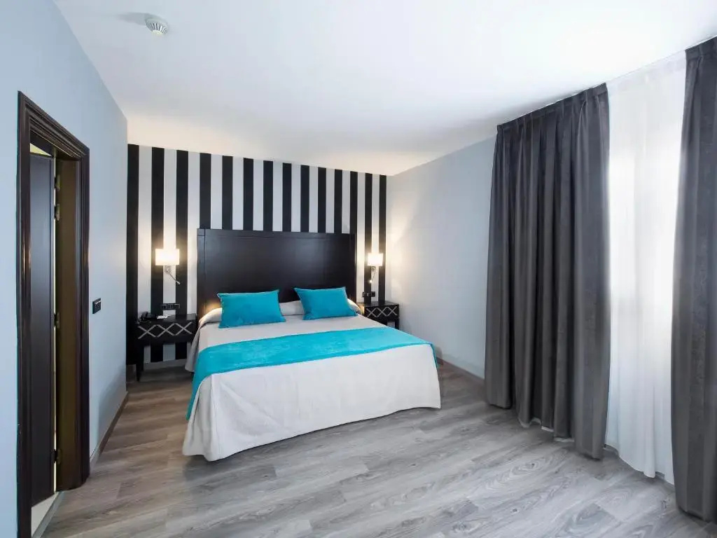 Superior Double room (full double bed)