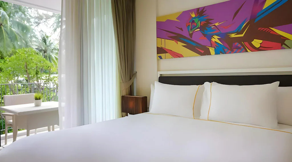 Двухместные лофт c 1 спальней с балконом двуспальная кровать в Отель Cassia Phuket, part of Banyan Group