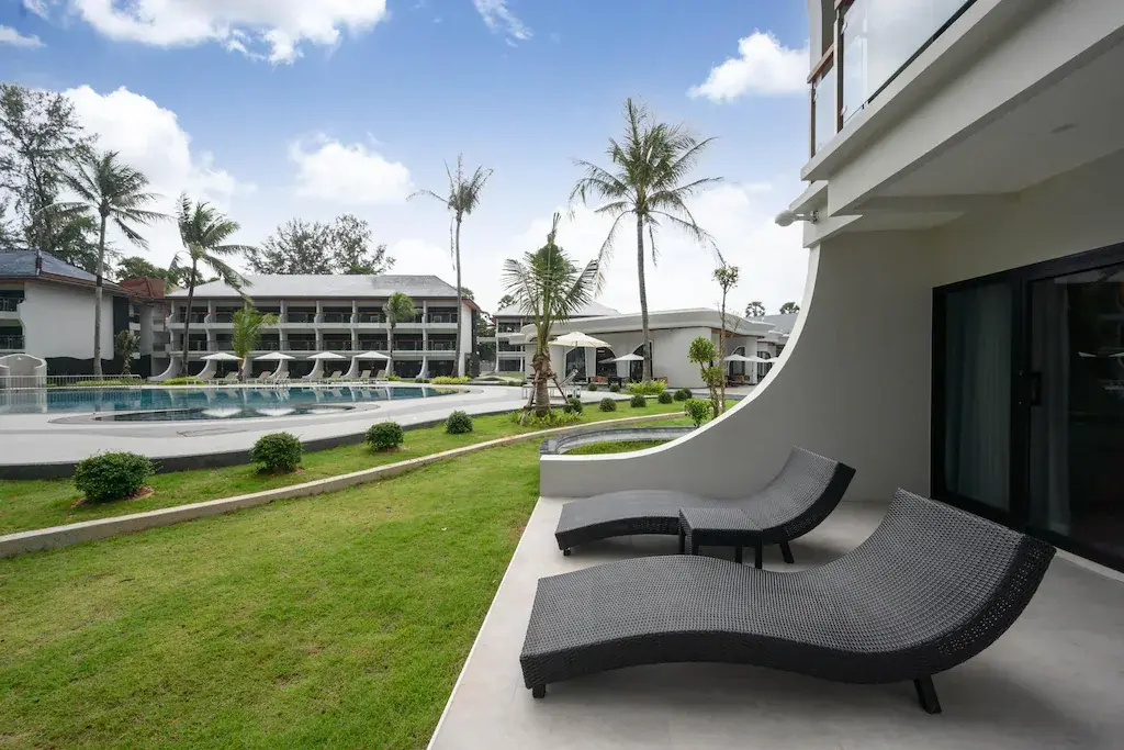 Amora Beach Resort Phuket - Chambres
