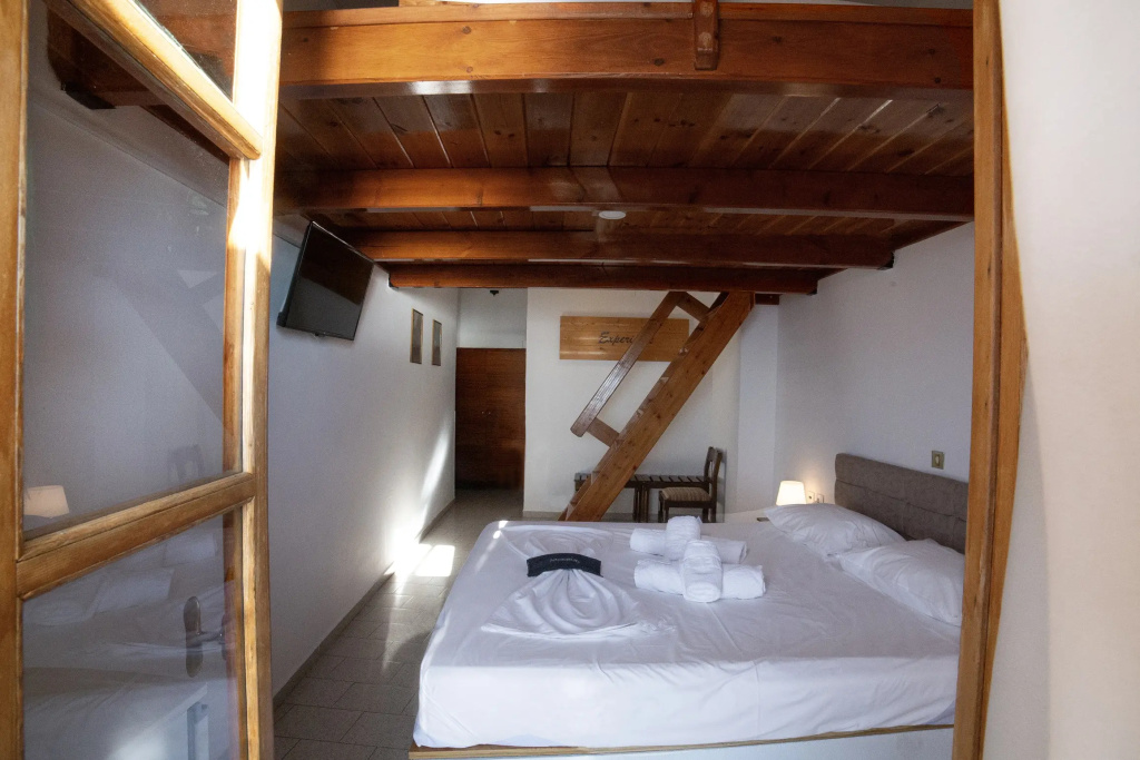 Standard Quadruple room with balcony and with sea view