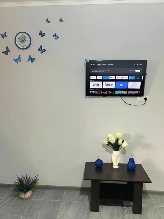 Квартира Уютная просторная Евродвушка с видом на гору - фото 12