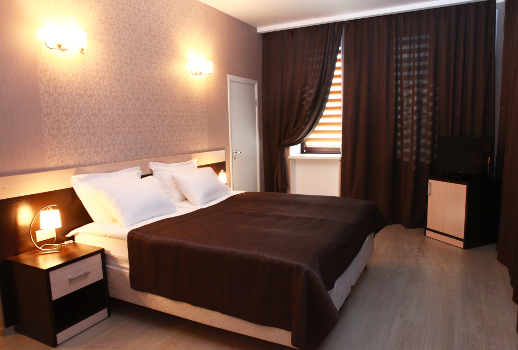 Deluxe Double room with balcony (full double bed)