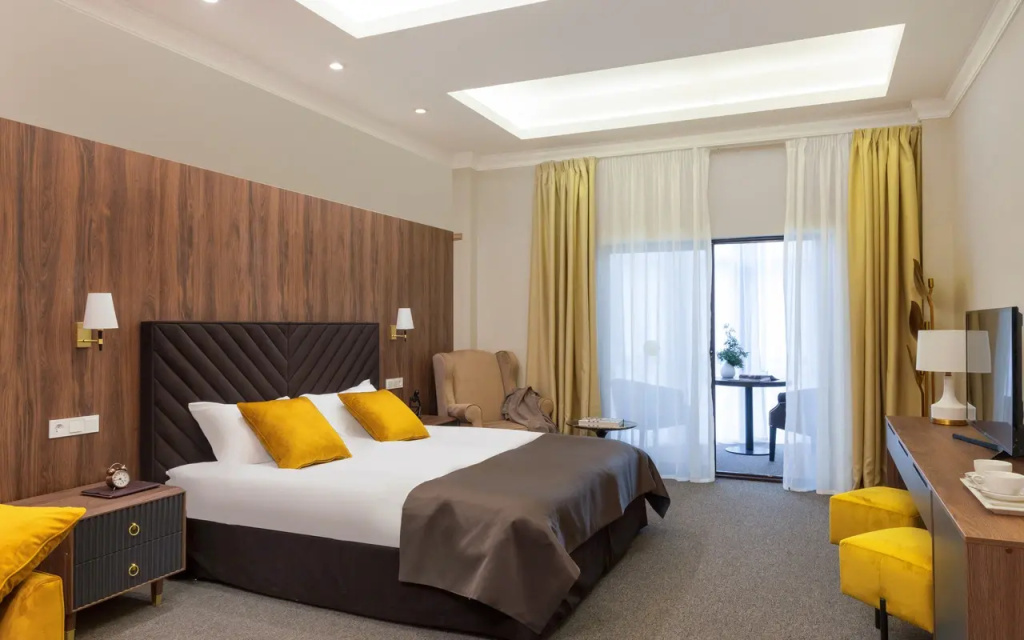 Arkadiya Hotel by Provence Room Type - Deluxe Double room with balcony full double bed