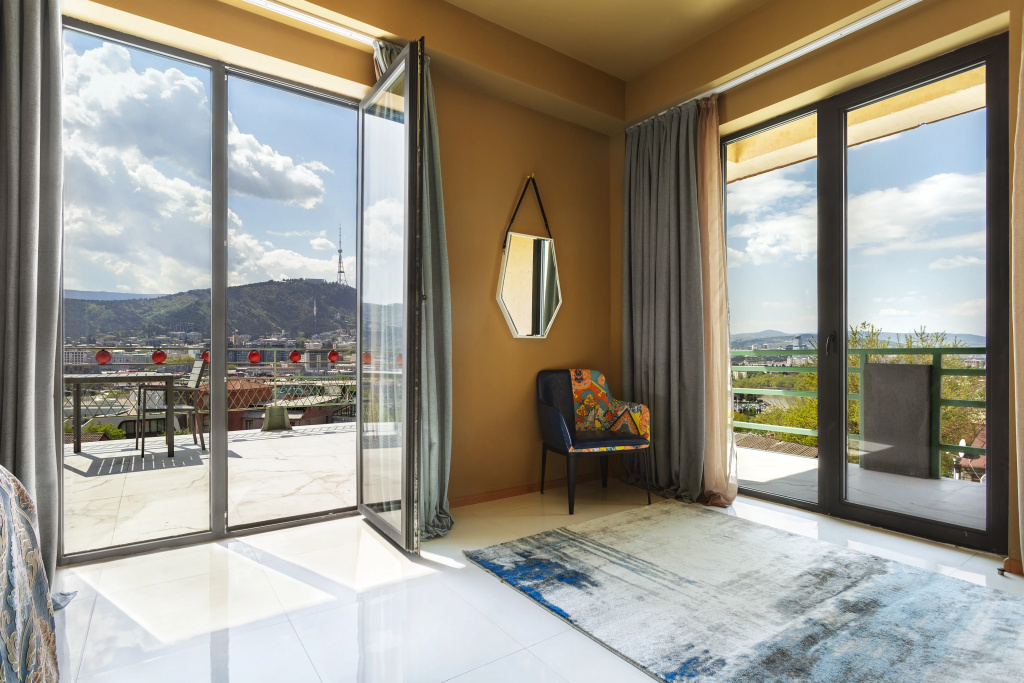 Terrace Double Suite with city view (full double bed)