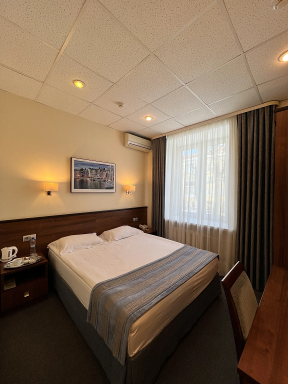Metallurg Hotel Room Type - Comfort Double room full double bed