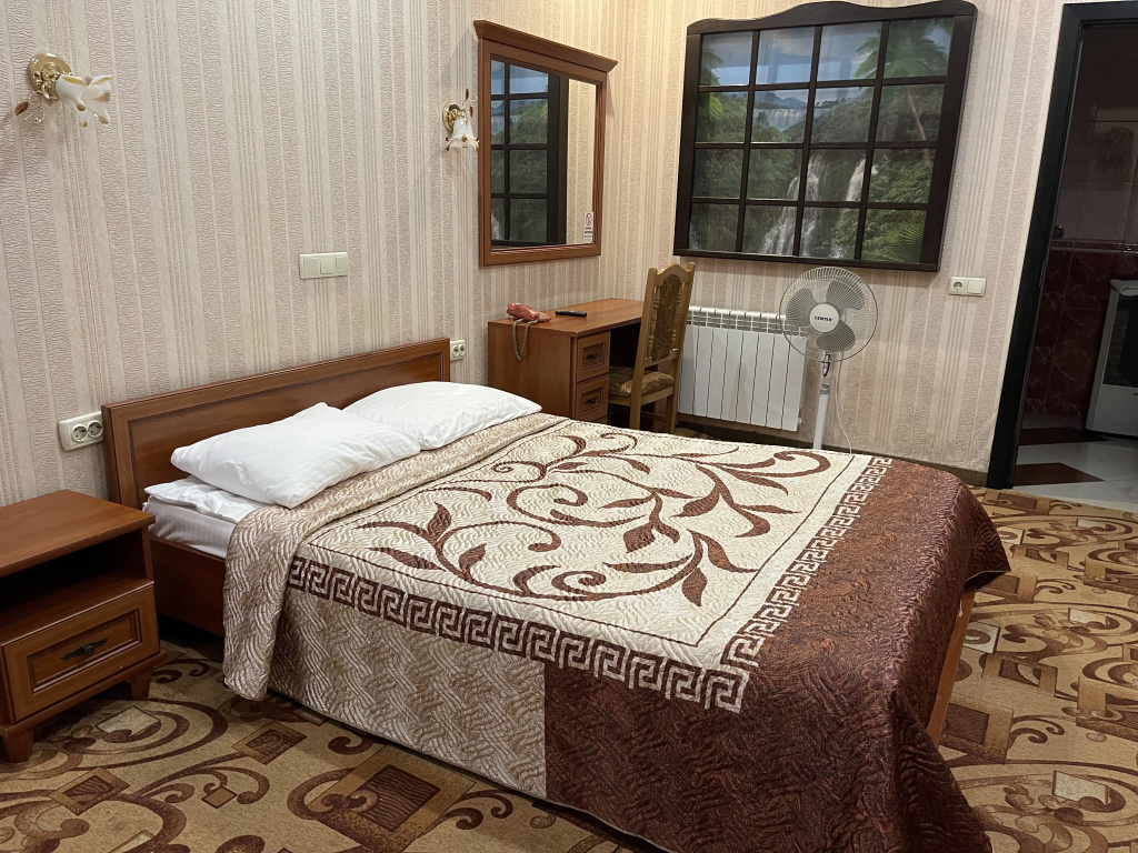 Economy without window Double room (full double bed)