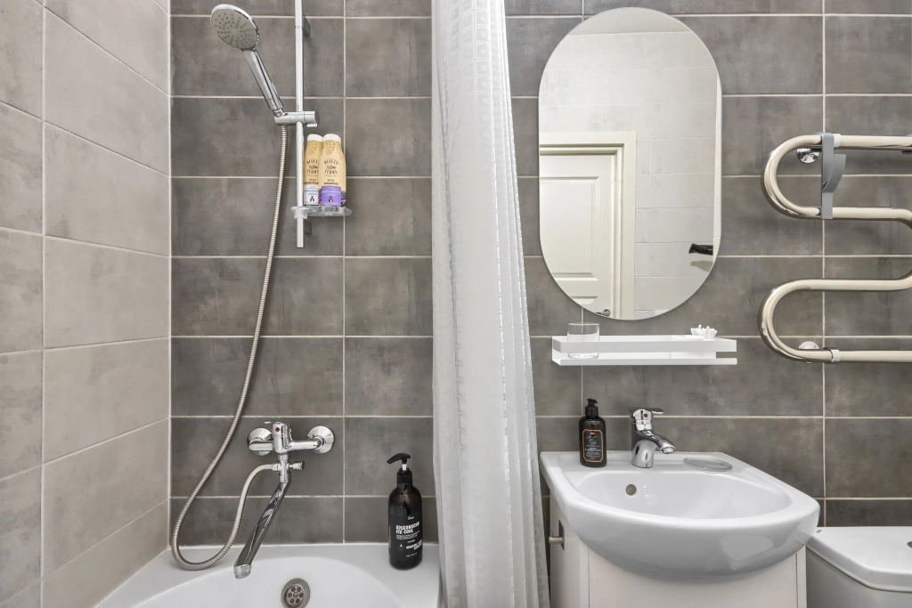 Отель Апартаменты Myhome Yourhome на Богатырском проспекте 45 в Санкт-Петербурге