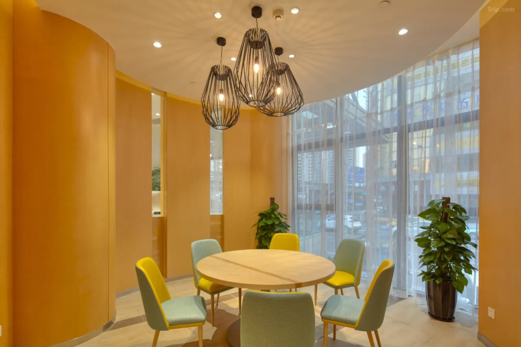 Hotel Holiday Inn Express SHANGHAI ZHENPING by IHG - Général